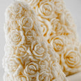 Kép betöltése a Galéria nézőbe, Rose Tree Candle
