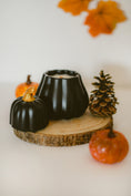 Kép betöltése a Galéria nézőbe, Classic Pumpkin gyertyatartó
