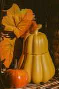 Kép betöltése a Galéria nézőbe, Classic Pumpkin gyertyatartó
